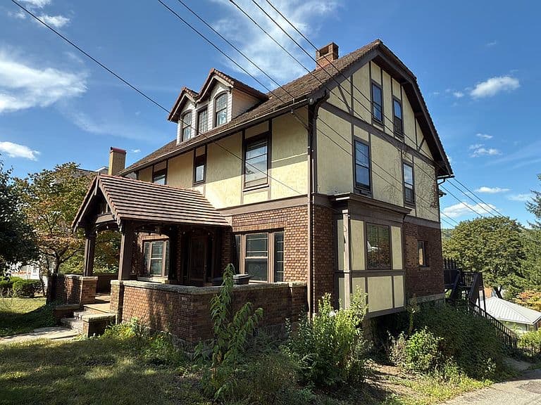 Listing photo 5