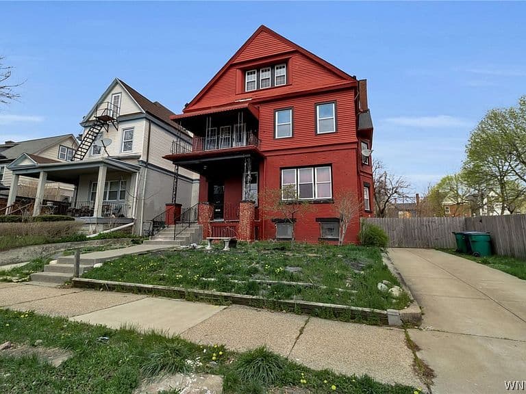 Listing photo 4