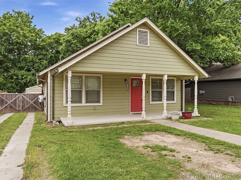 Listing photo 2