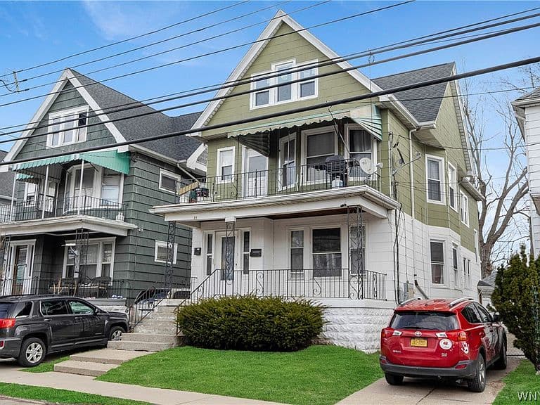 Listing photo 2