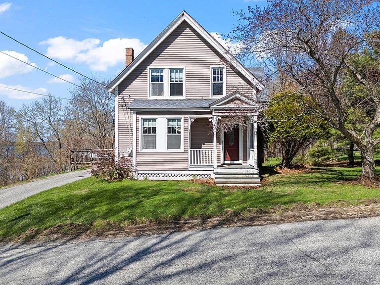 Listing photo 2