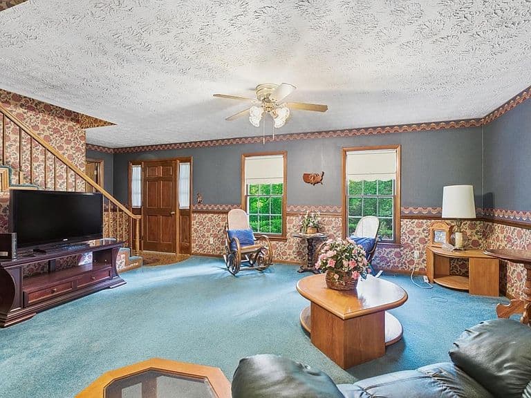 Listing photo 4