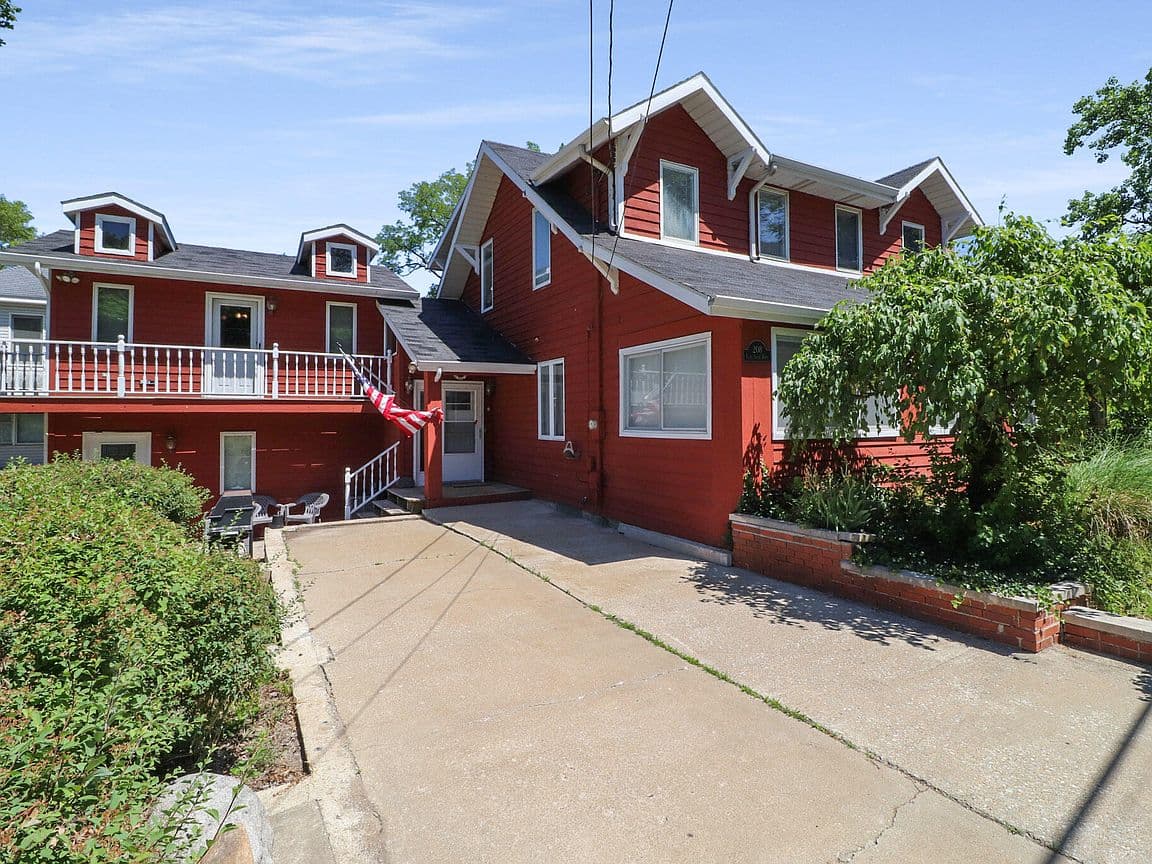 Primary listing photo