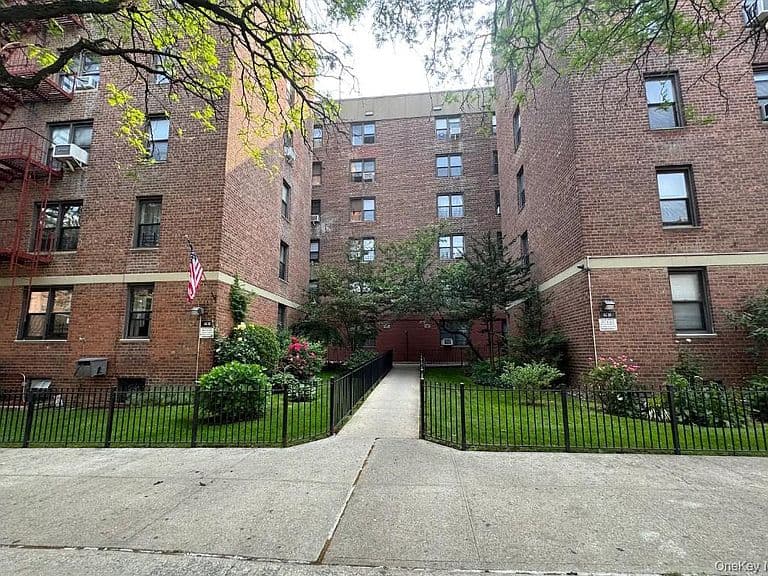 Listing photo