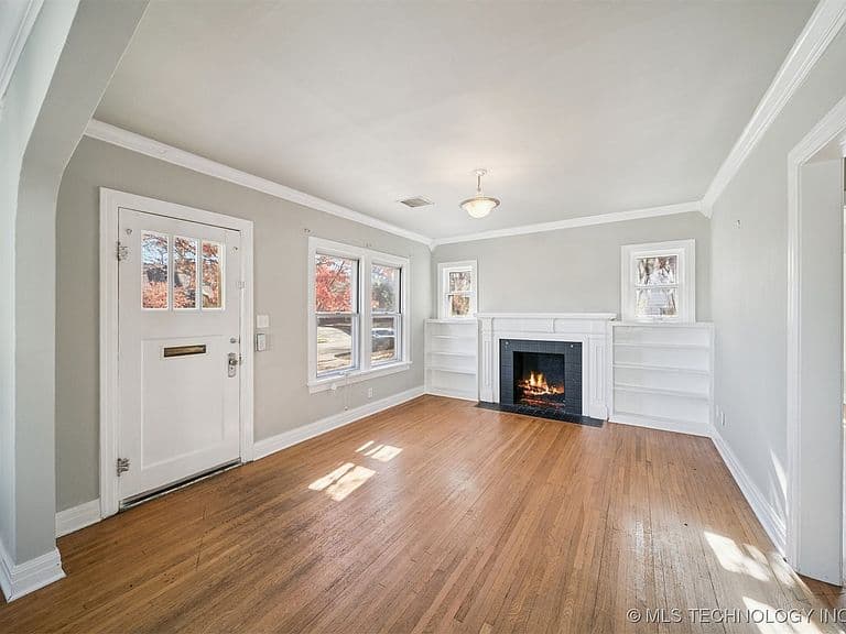 Listing photo 3