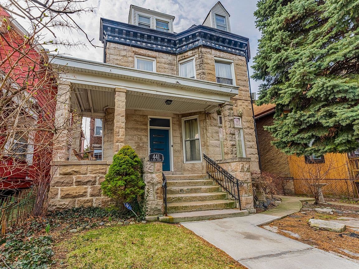 Primary listing photo