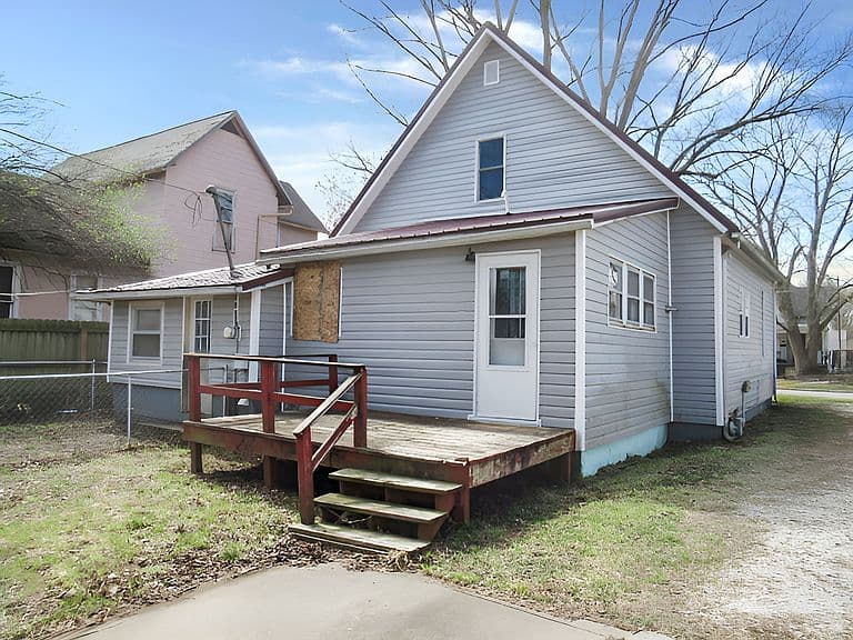 Listing photo 3