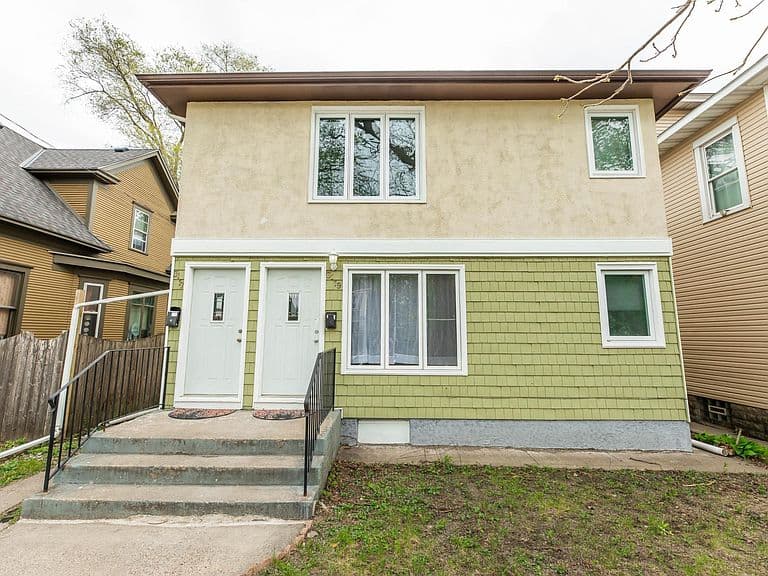 Listing photo 2