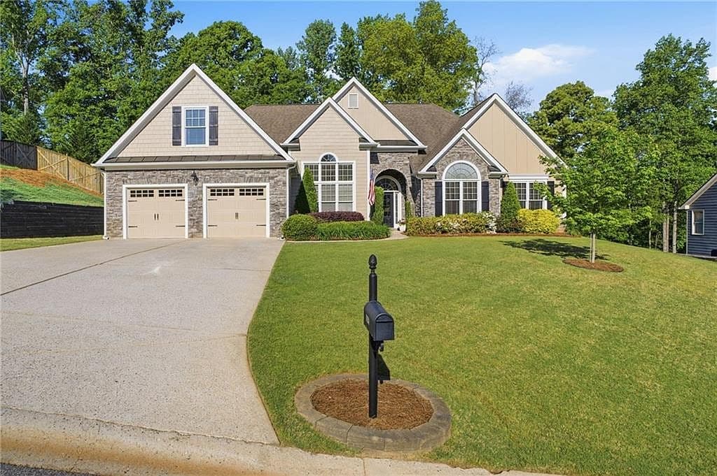 Primary listing photo