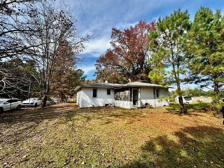Listing photo 5