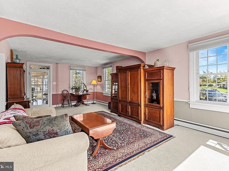 Listing photo 4