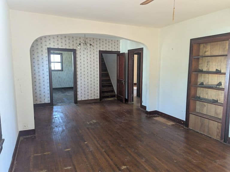 Listing photo 5