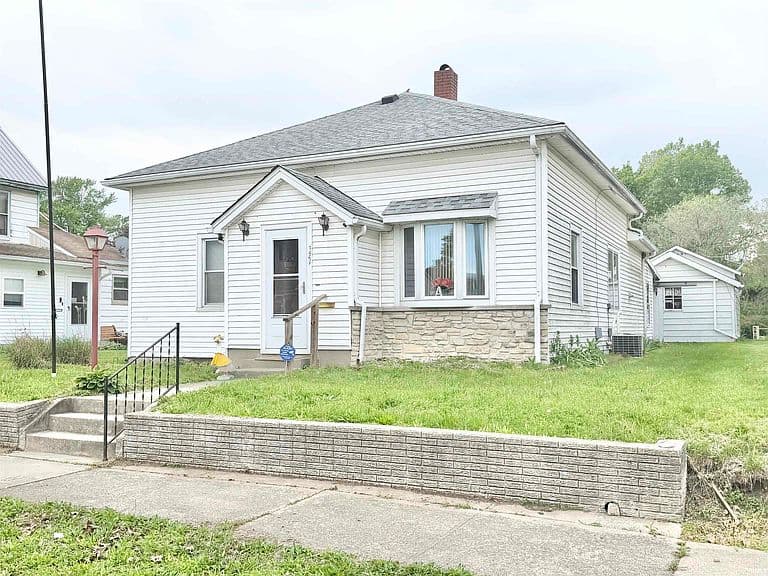 Listing photo 3