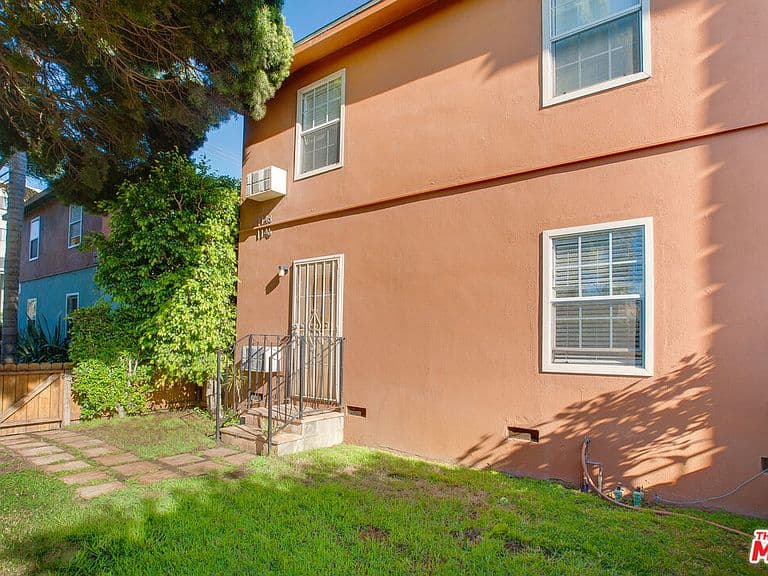 Listing photo 4