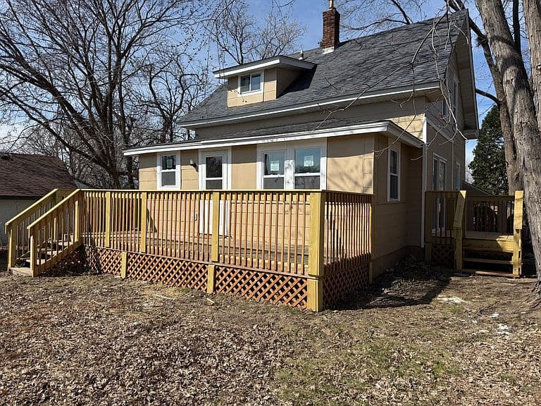 Listing photo 4
