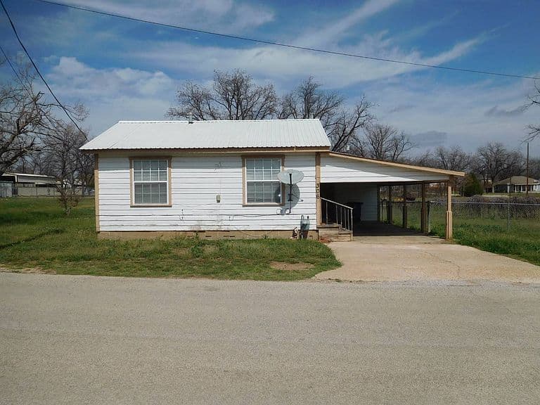 Listing photo 5