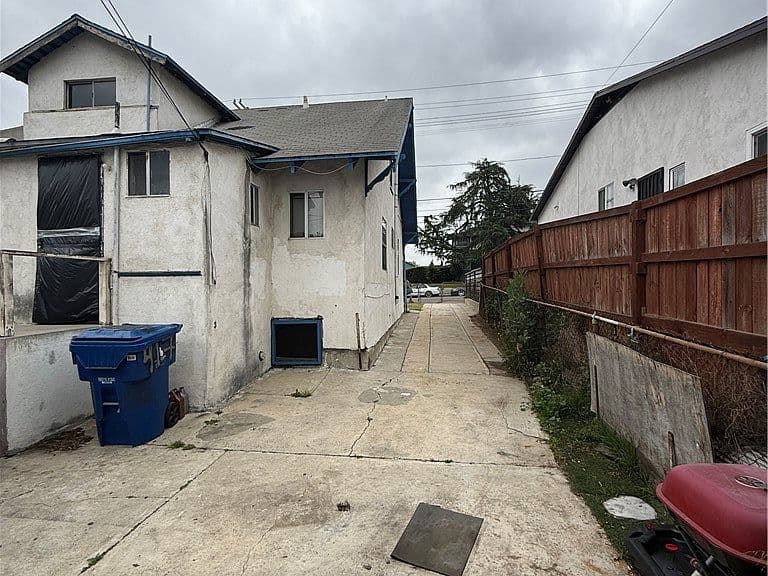 Listing photo 5