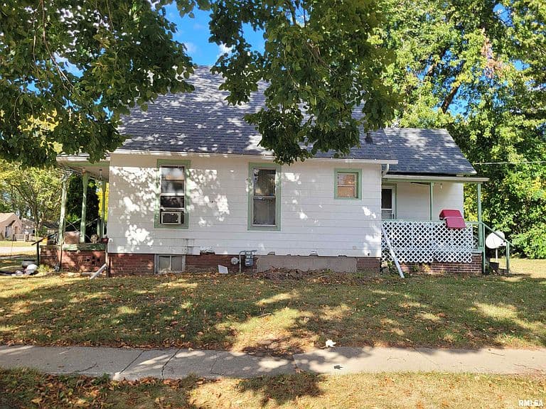 Listing photo 3