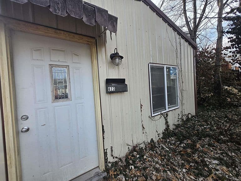 Listing photo 2