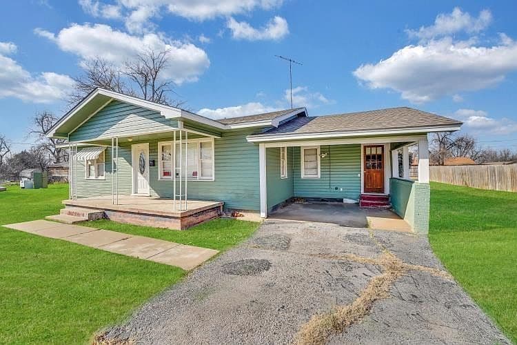 Listing photo 2