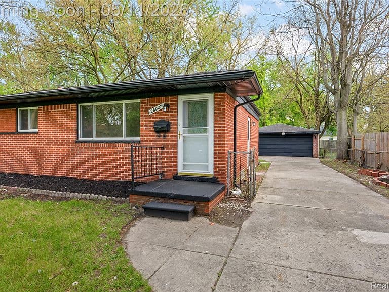 Listing photo 4