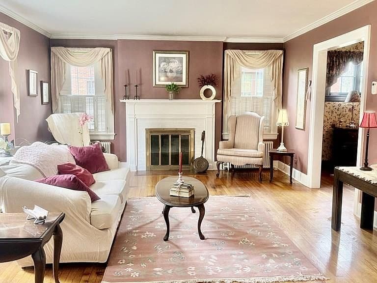 Listing photo 5