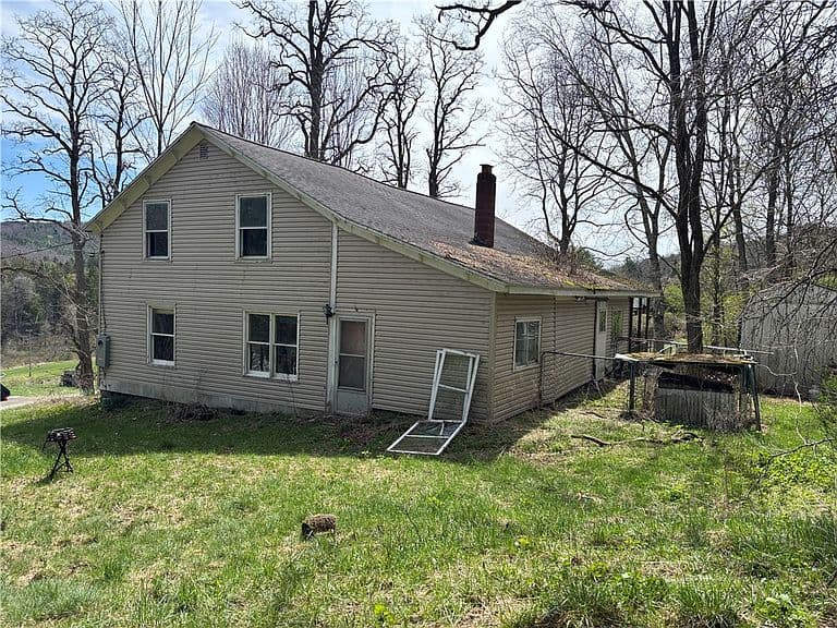 Listing photo 5