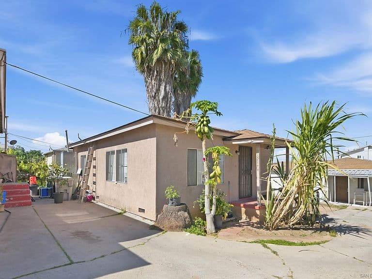 Listing photo 3