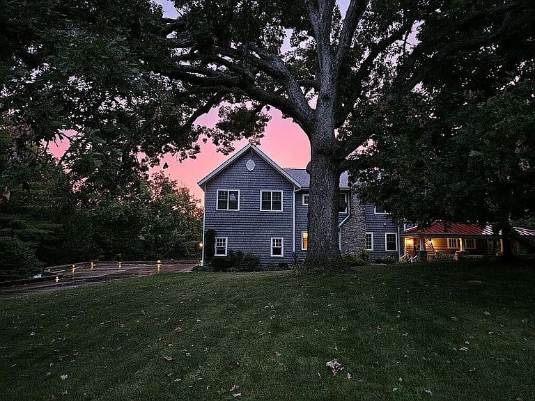 Listing photo