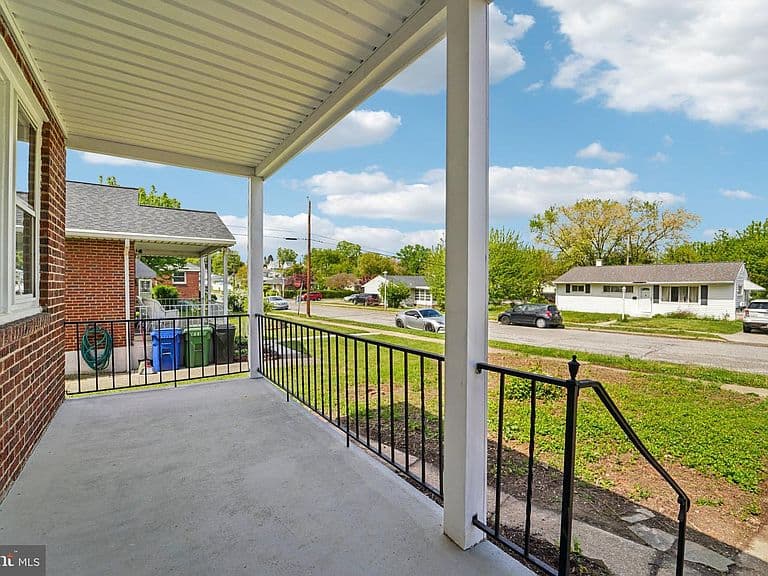 Listing photo 4