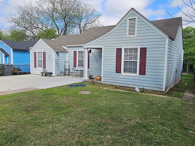 Listing photo 3