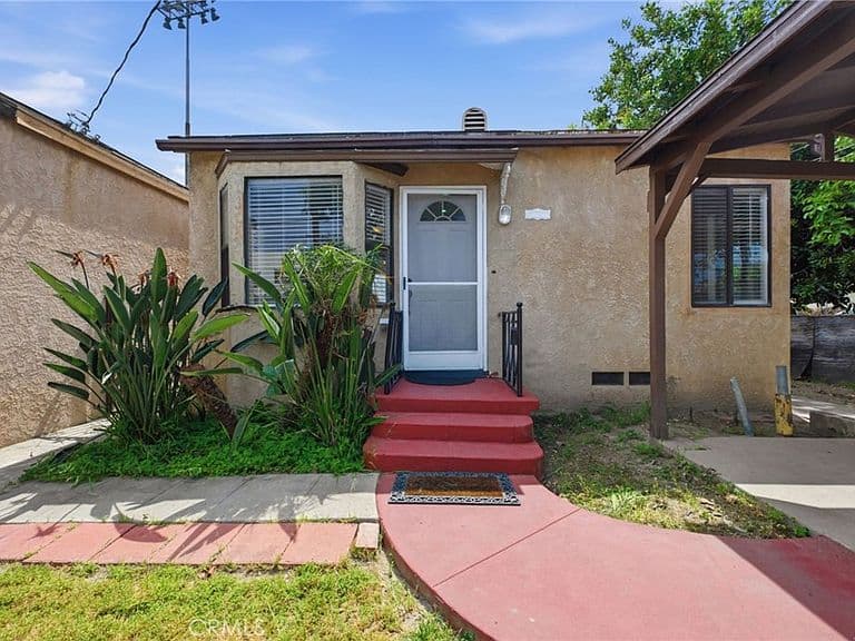 Listing photo 5