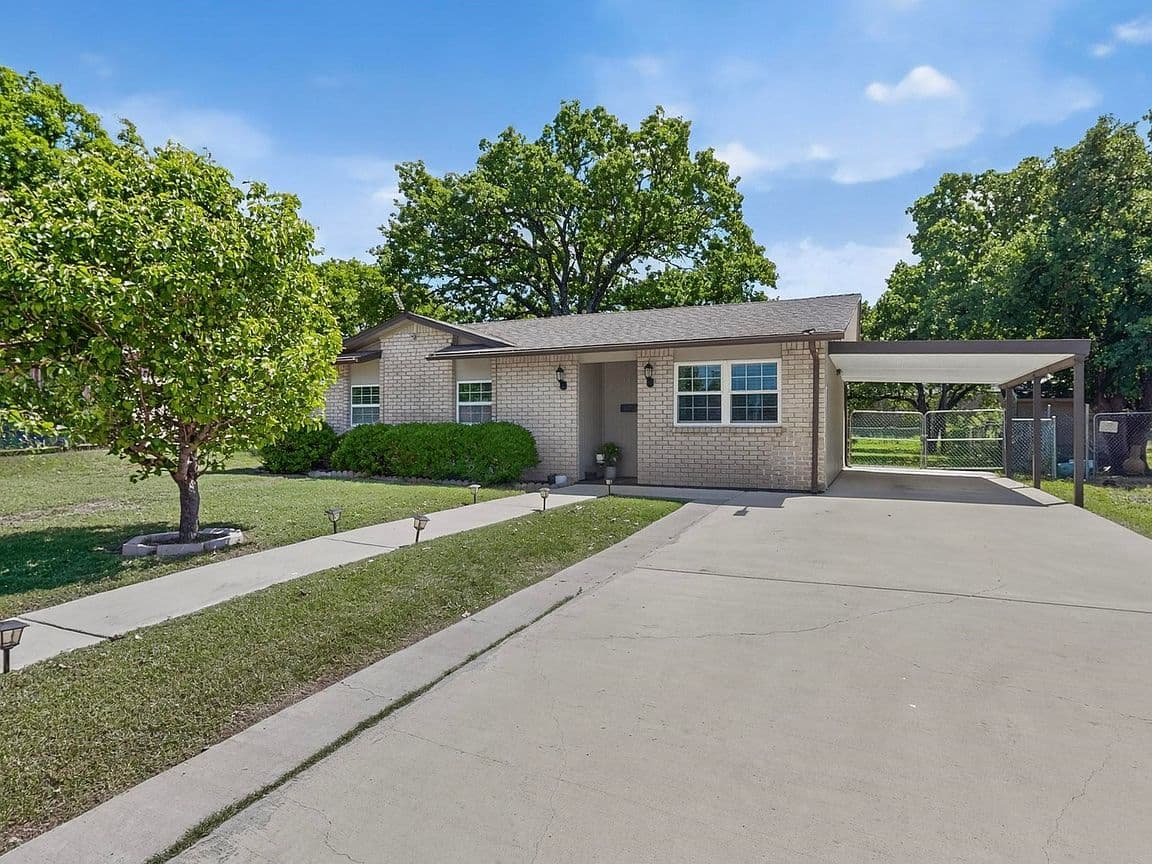 Primary listing photo