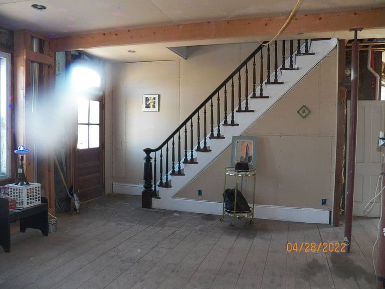 Listing photo 5