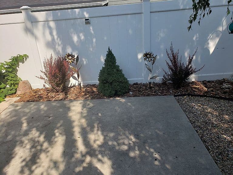 Listing photo 3