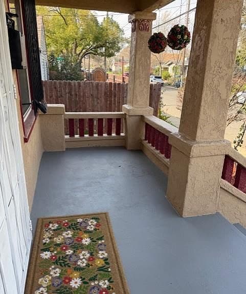 Listing photo 5