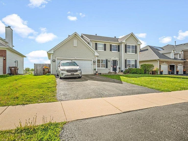 Listing photo 3