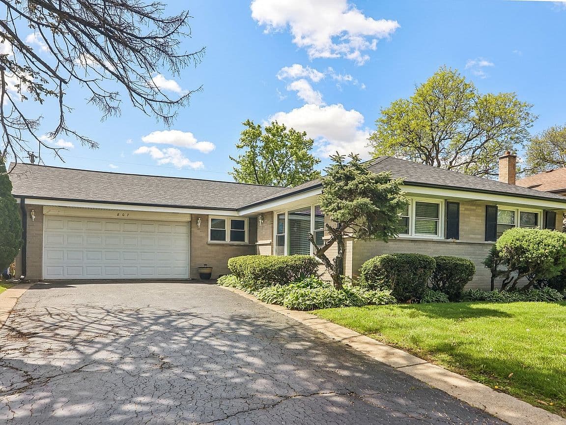 Primary listing photo