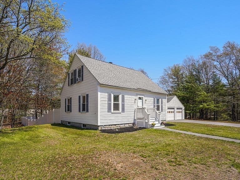 Listing photo 2