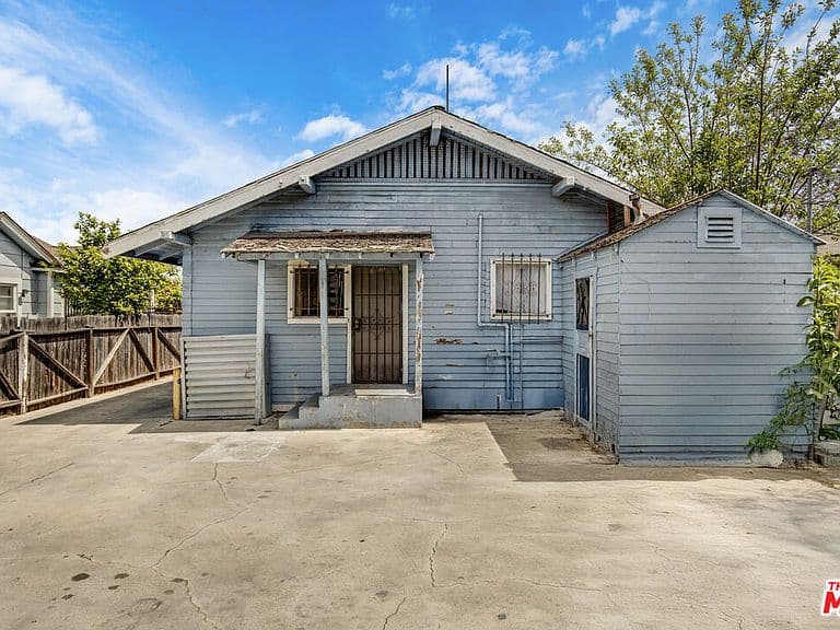 Listing photo 5