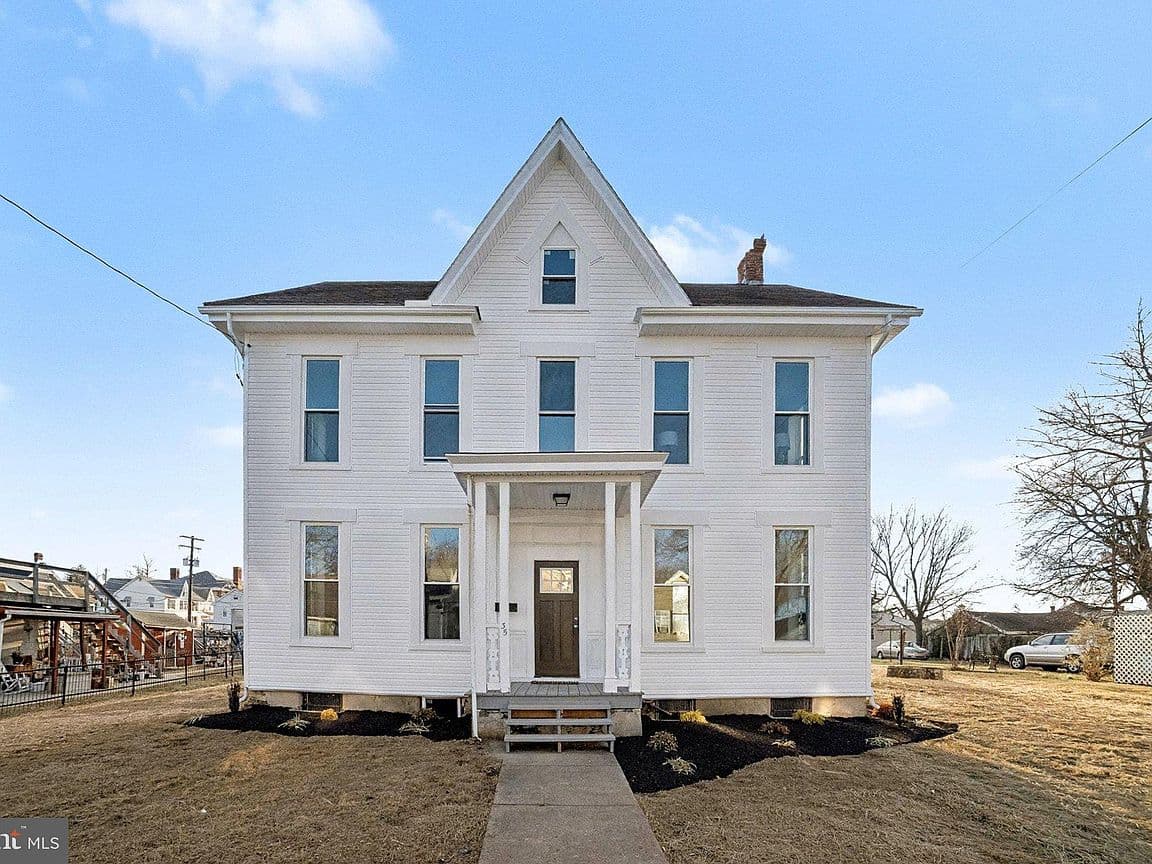 Primary listing photo