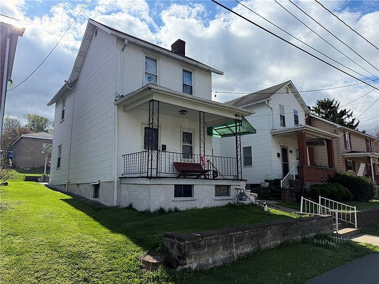 Listing photo 2