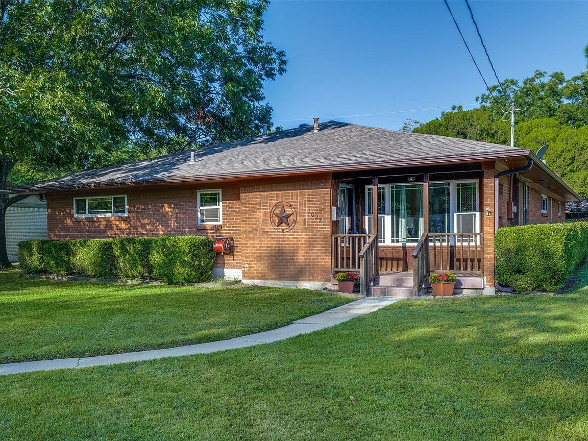 Primary listing photo