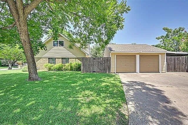 Listing photo 3