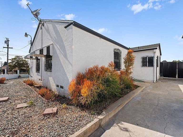 Listing photo 4