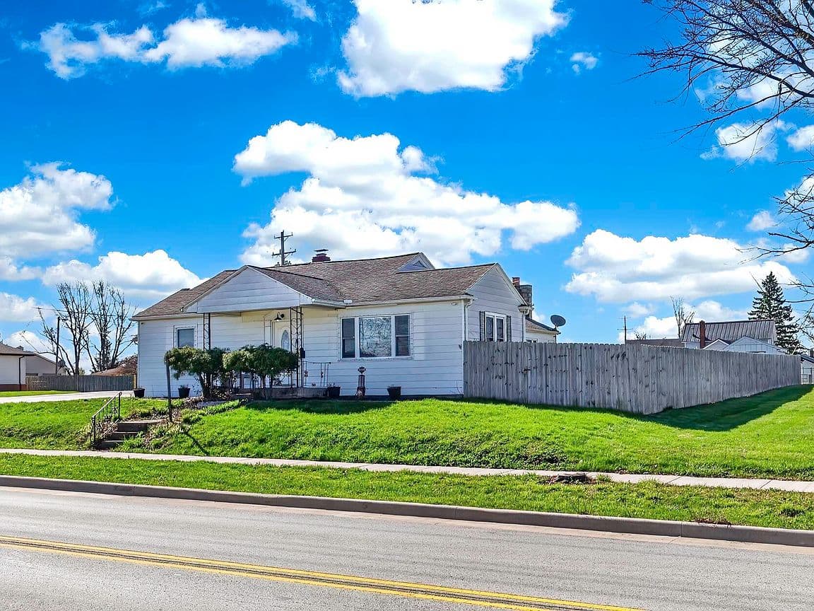 Primary listing photo