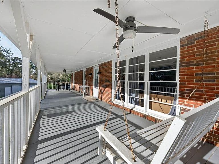 Listing photo 4
