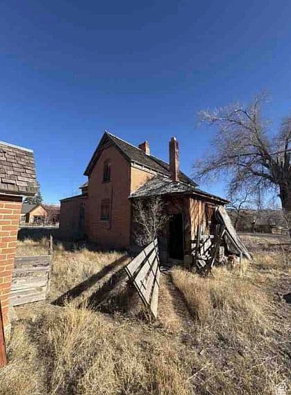 Listing photo 4