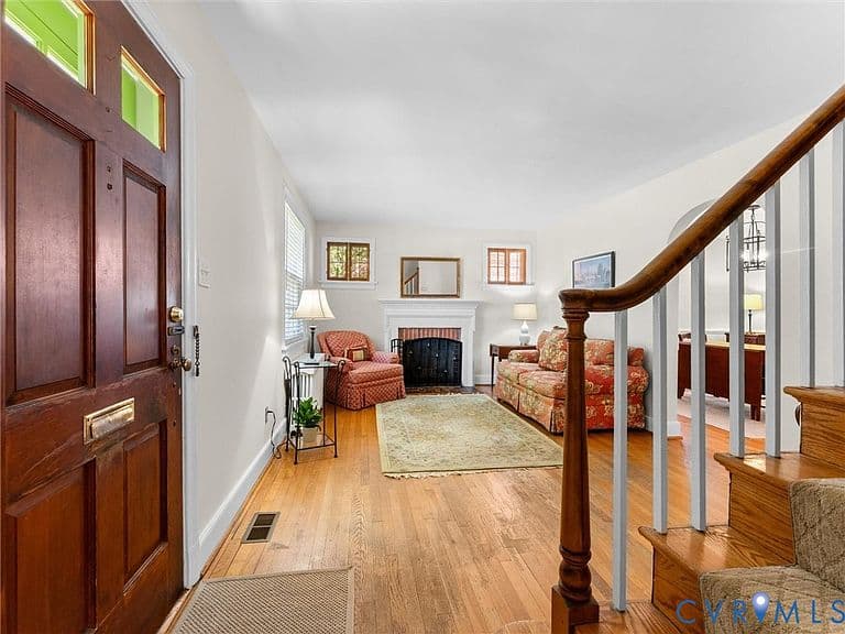 Listing photo 4