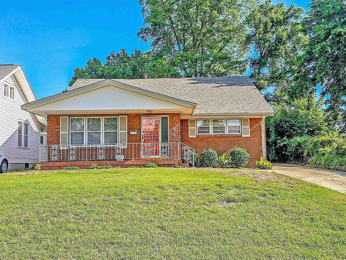 Primary listing photo